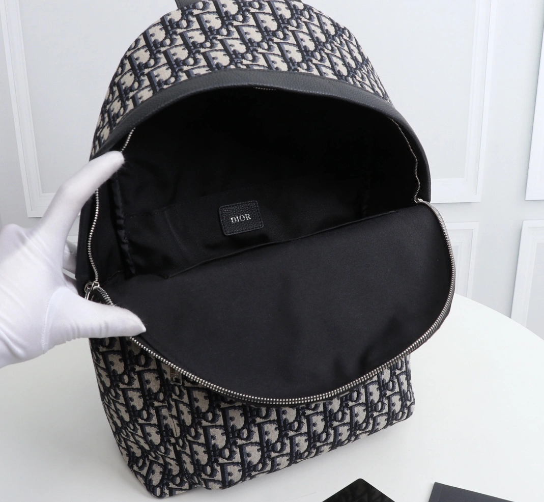 Christian Dior AAA Man Backpacks NewStyle 3812