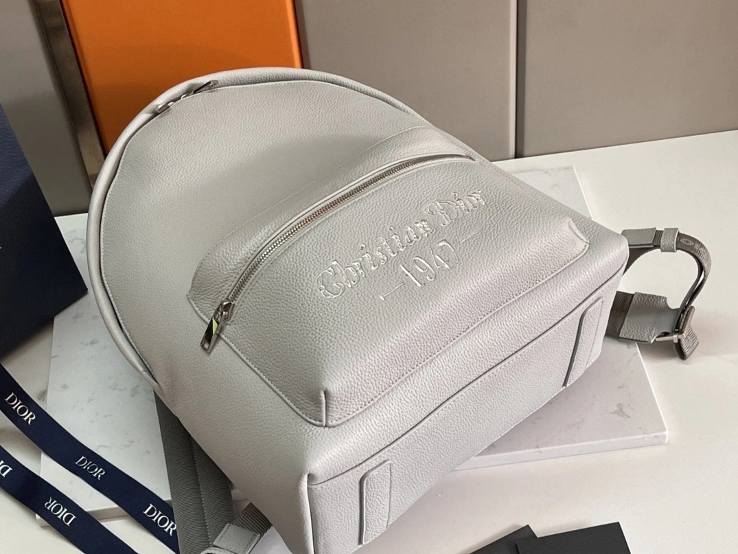 Christian Dior AAA Man Backpacks SportInspired 7922