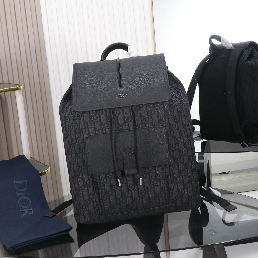 Christian Dior AAA Man Backpacks StreetReady 8260