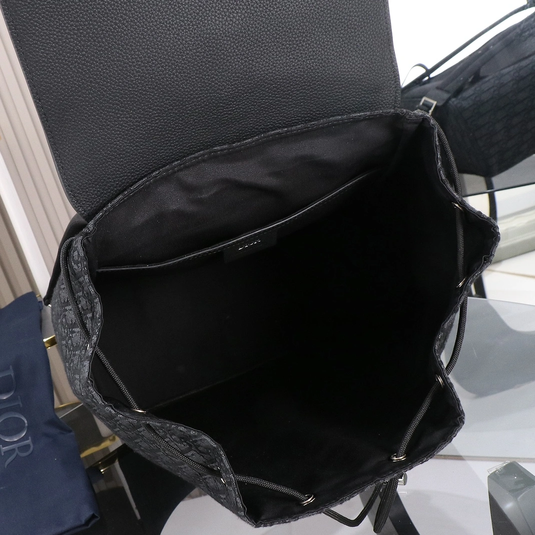 Christian Dior AAA Man Backpacks StreetReady 8260
