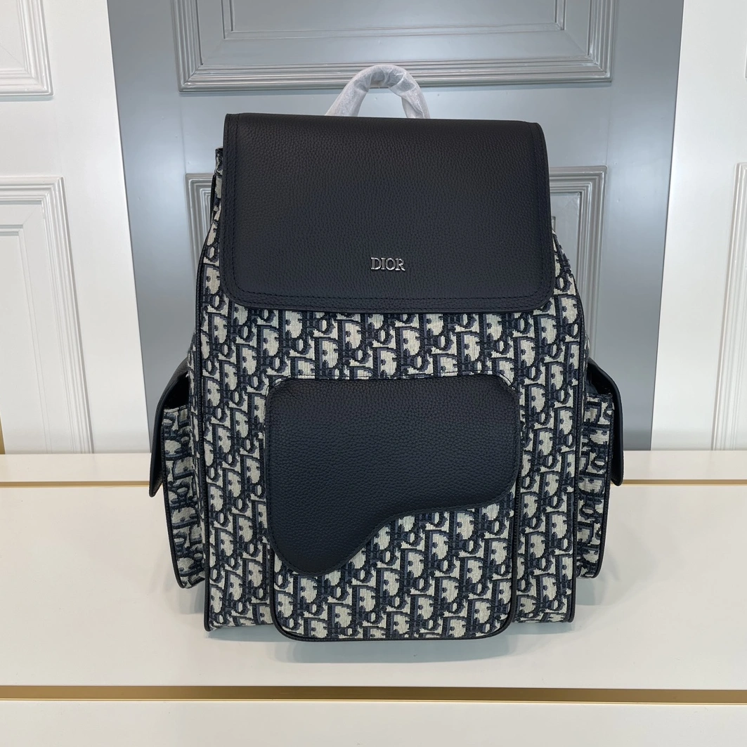 Christian Dior AAA Man Backpacks Stylish 2305