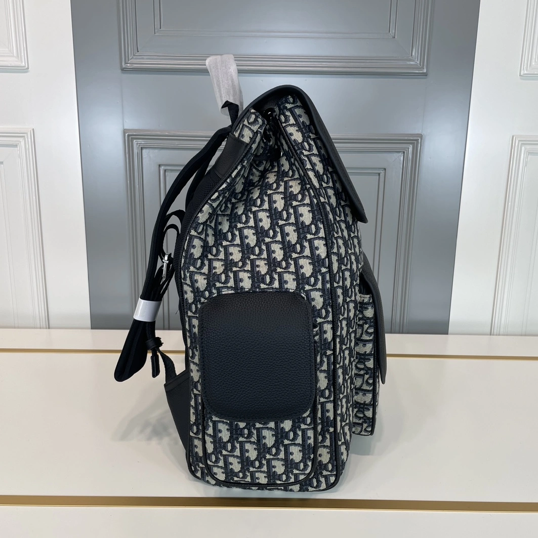 Christian Dior AAA Man Backpacks Stylish 2305