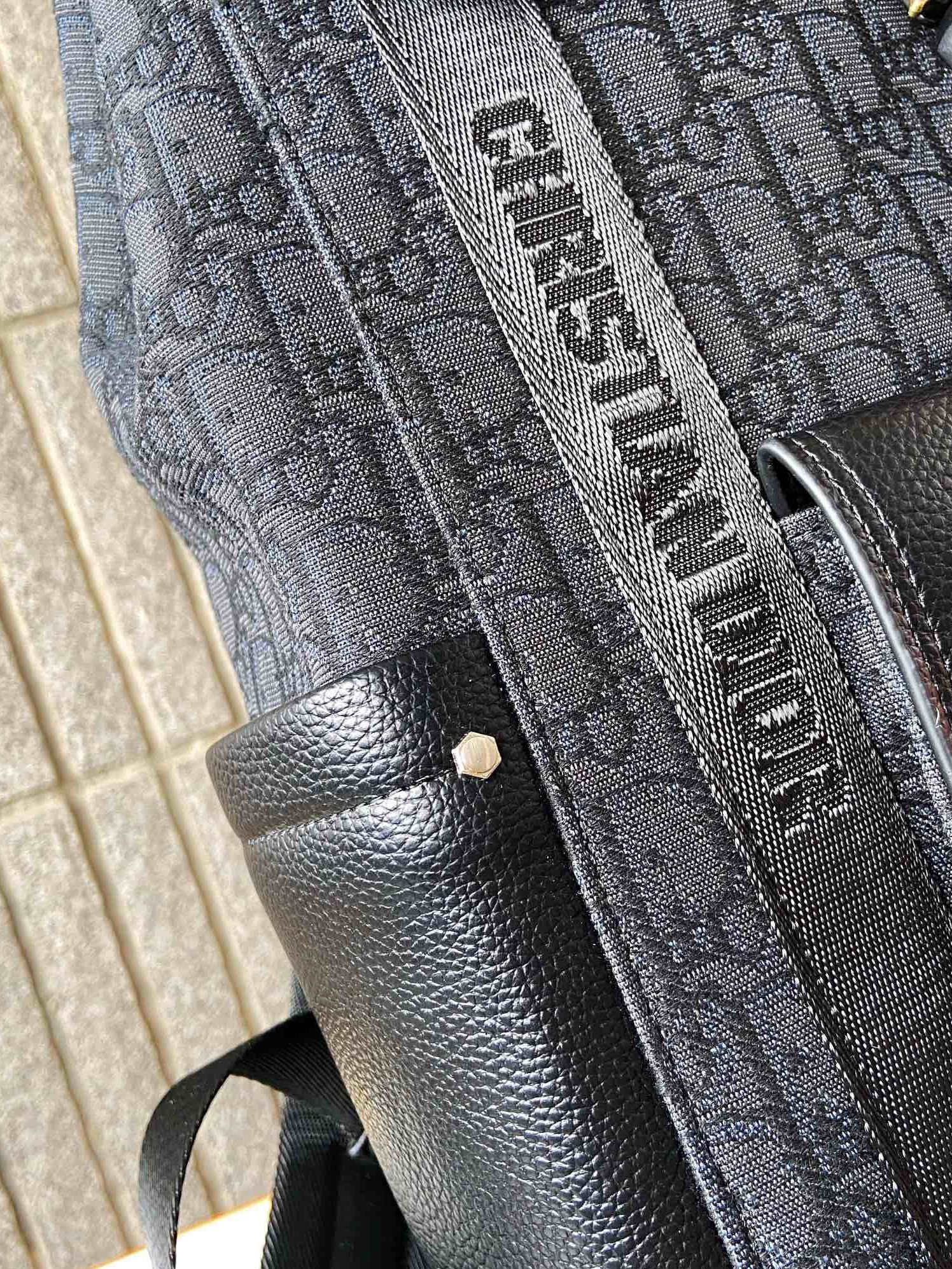 Christian Dior AAA Man Backpacks Unique 8846