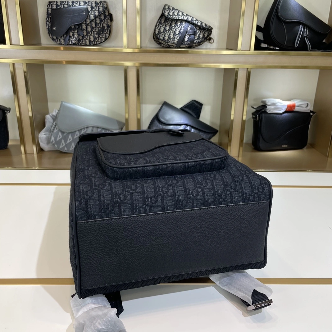 Christian Dior AAA Man Backpacks Versatile 3470