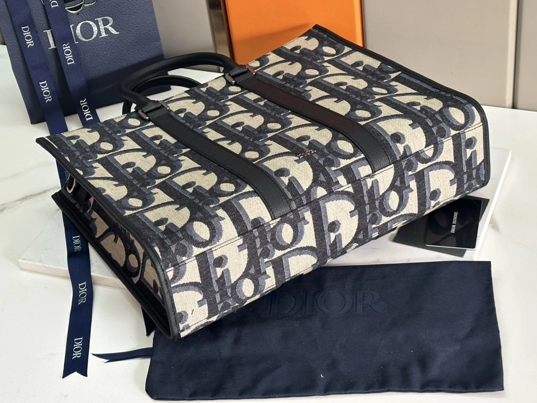 Christian Dior AAA Man Handbags Classic 1232