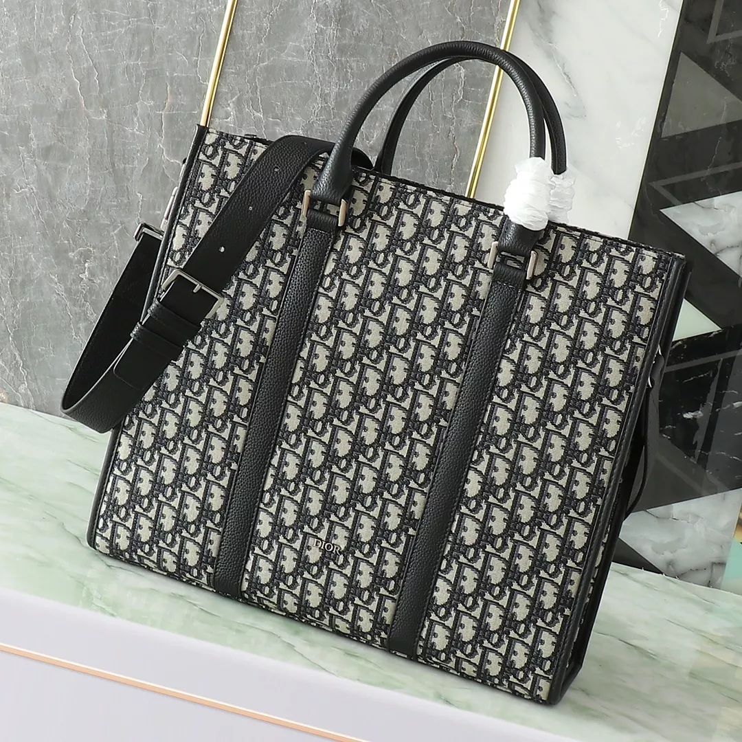 Christian Dior AAA Man Handbags Minimalist 2427