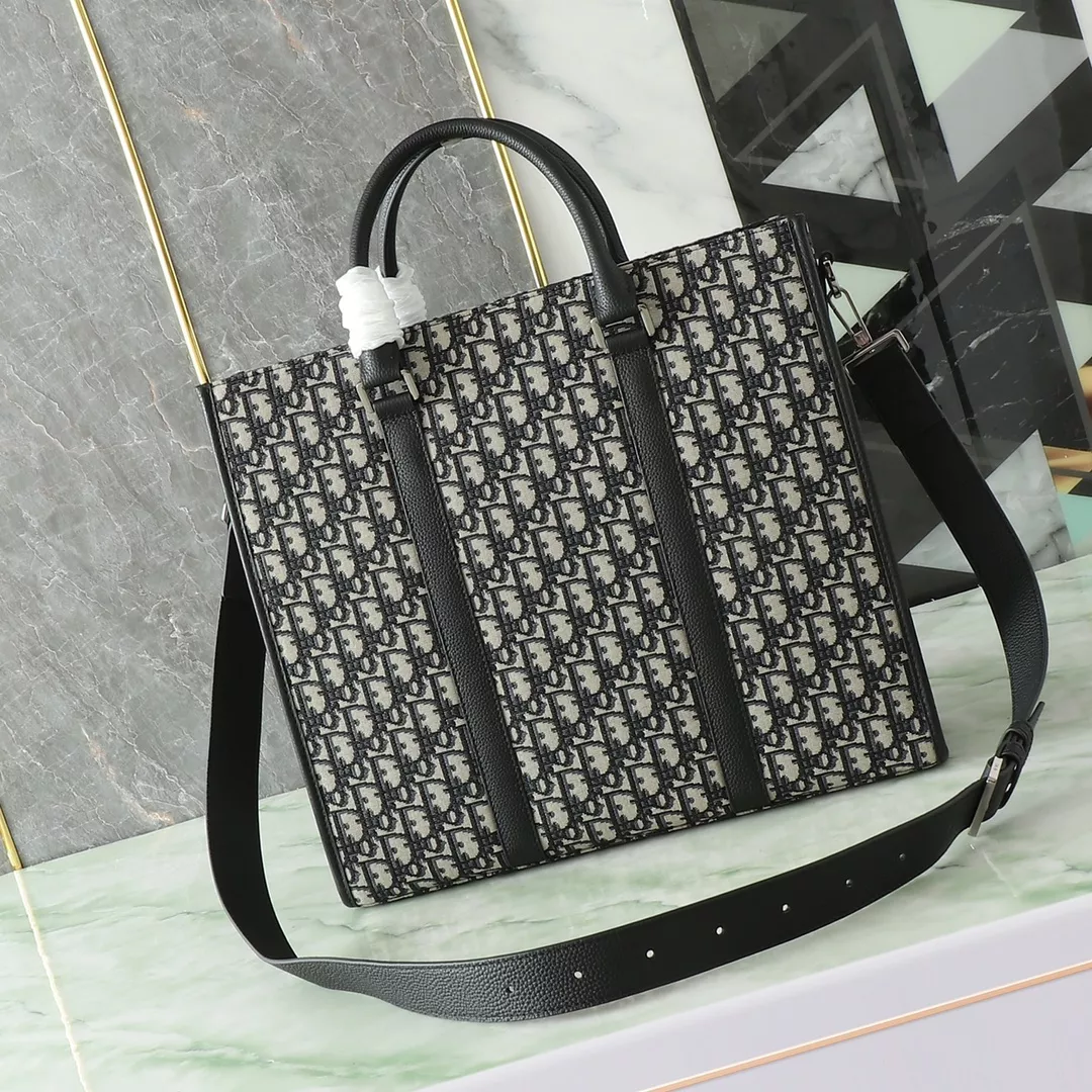 Christian Dior AAA Man Handbags Minimalist 2427