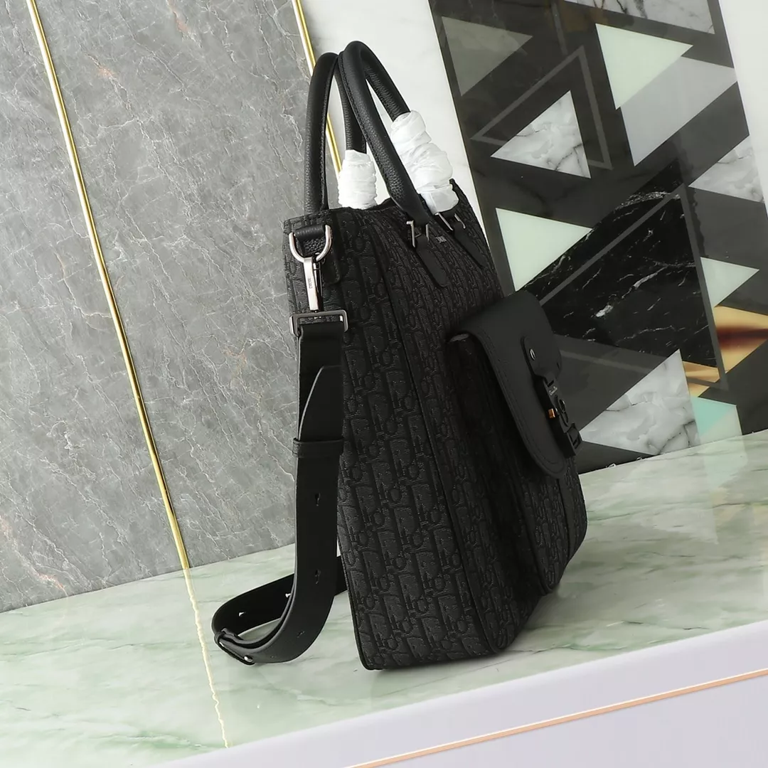 Christian Dior AAA Man Handbags Popular 7713