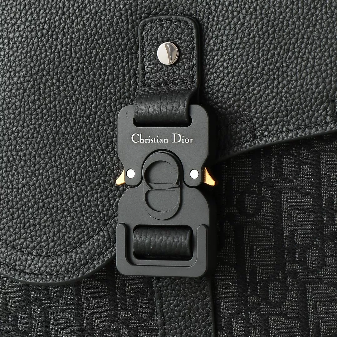 Christian Dior AAA Man Handbags Popular 7713