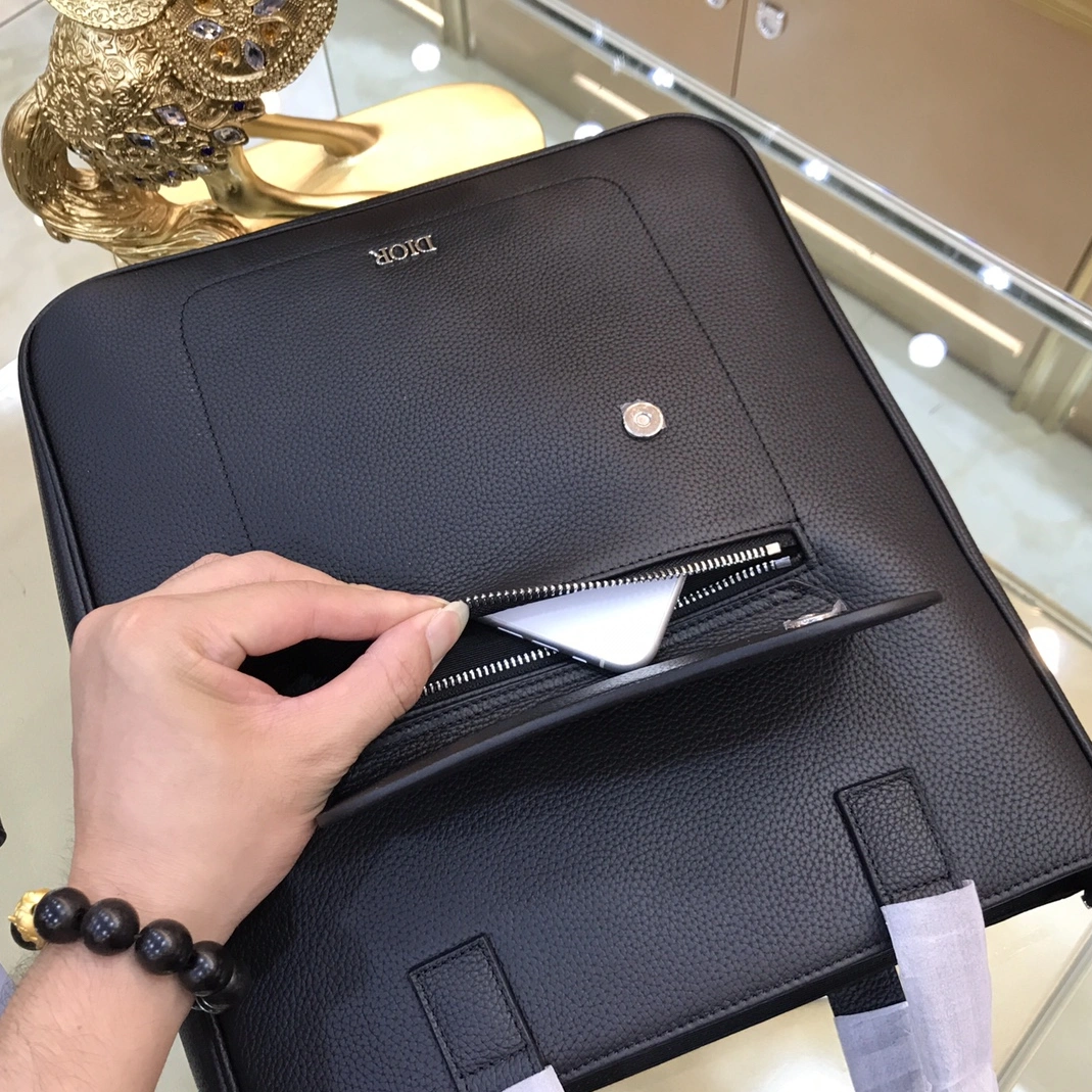 Christian Dior AAA Man Handbags Practical 7381