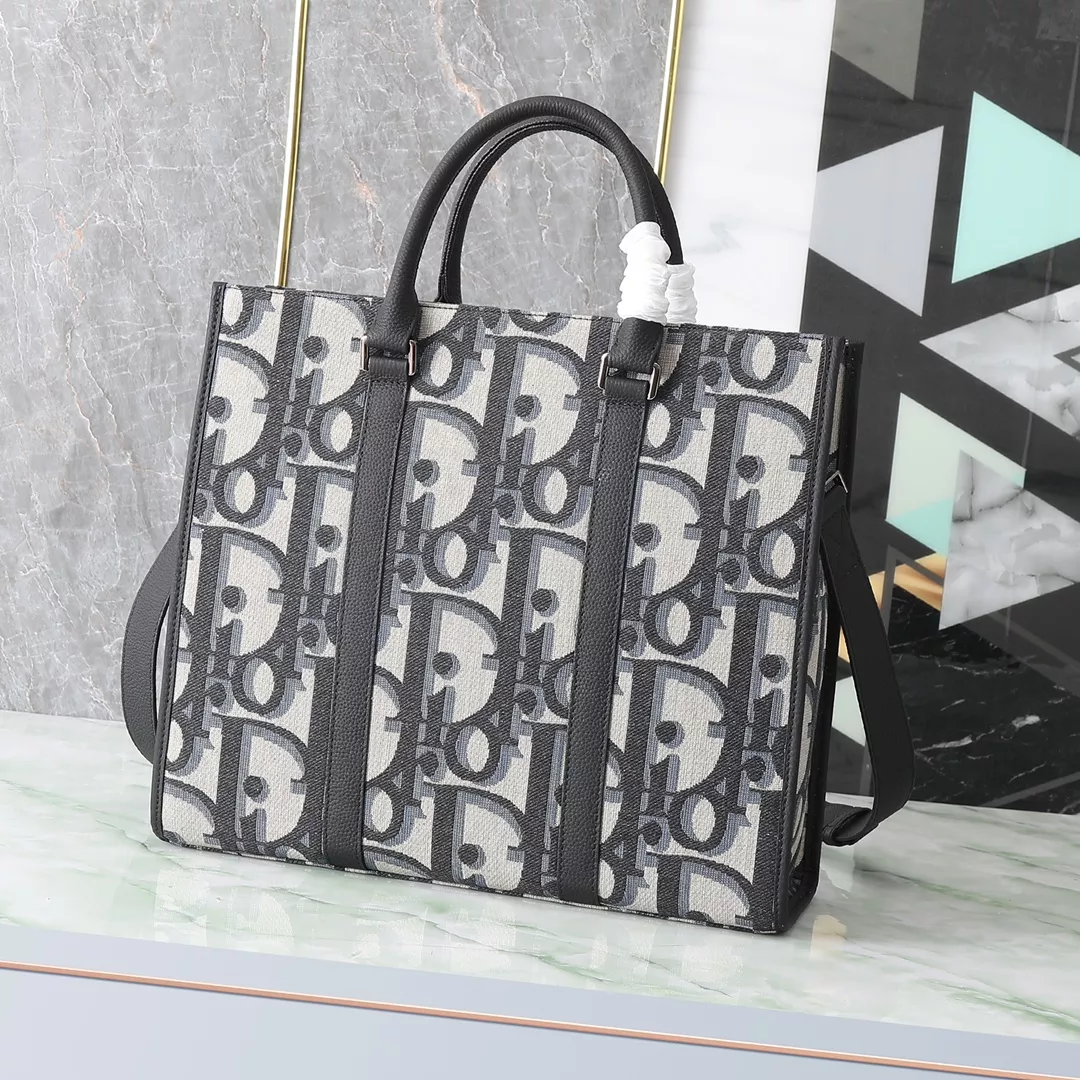 Christian Dior AAA Man Handbags Sleek 1481