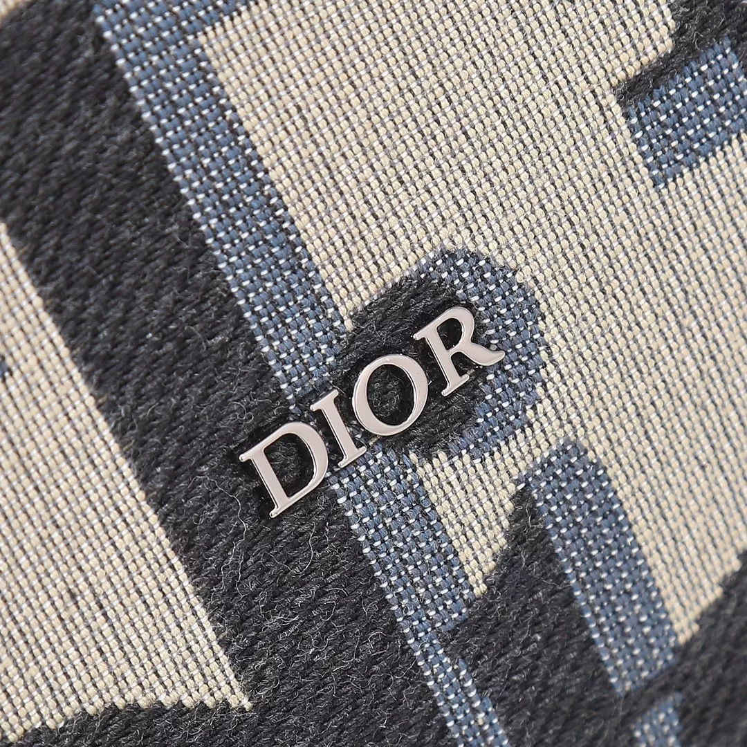 Christian Dior AAA Man Handbags Sleek 1481