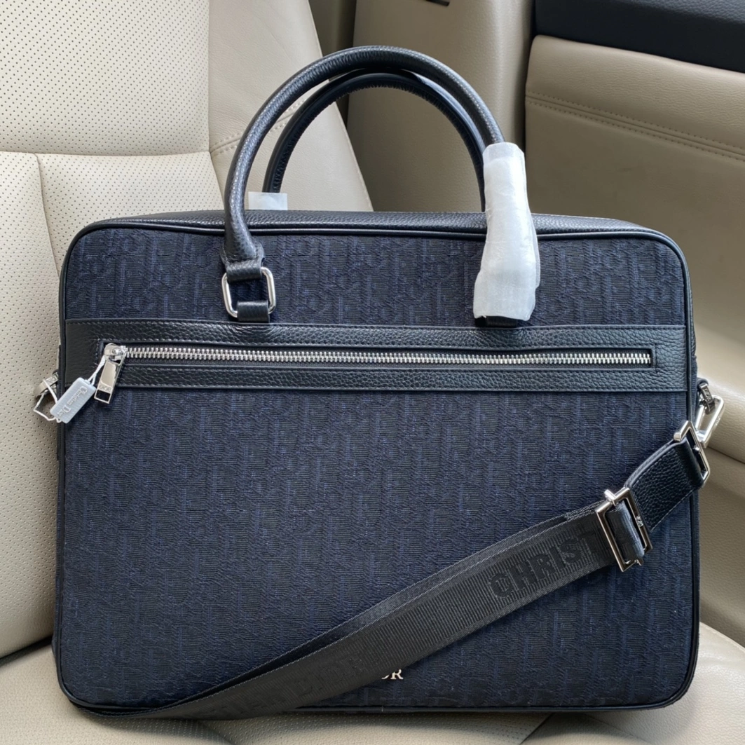 Christian Dior AAA Man Handbags SmartChoice 815