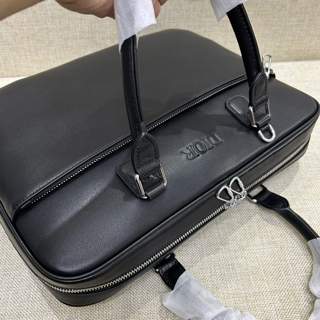 Christian Dior AAA Man Handbags Sophisticated 6526