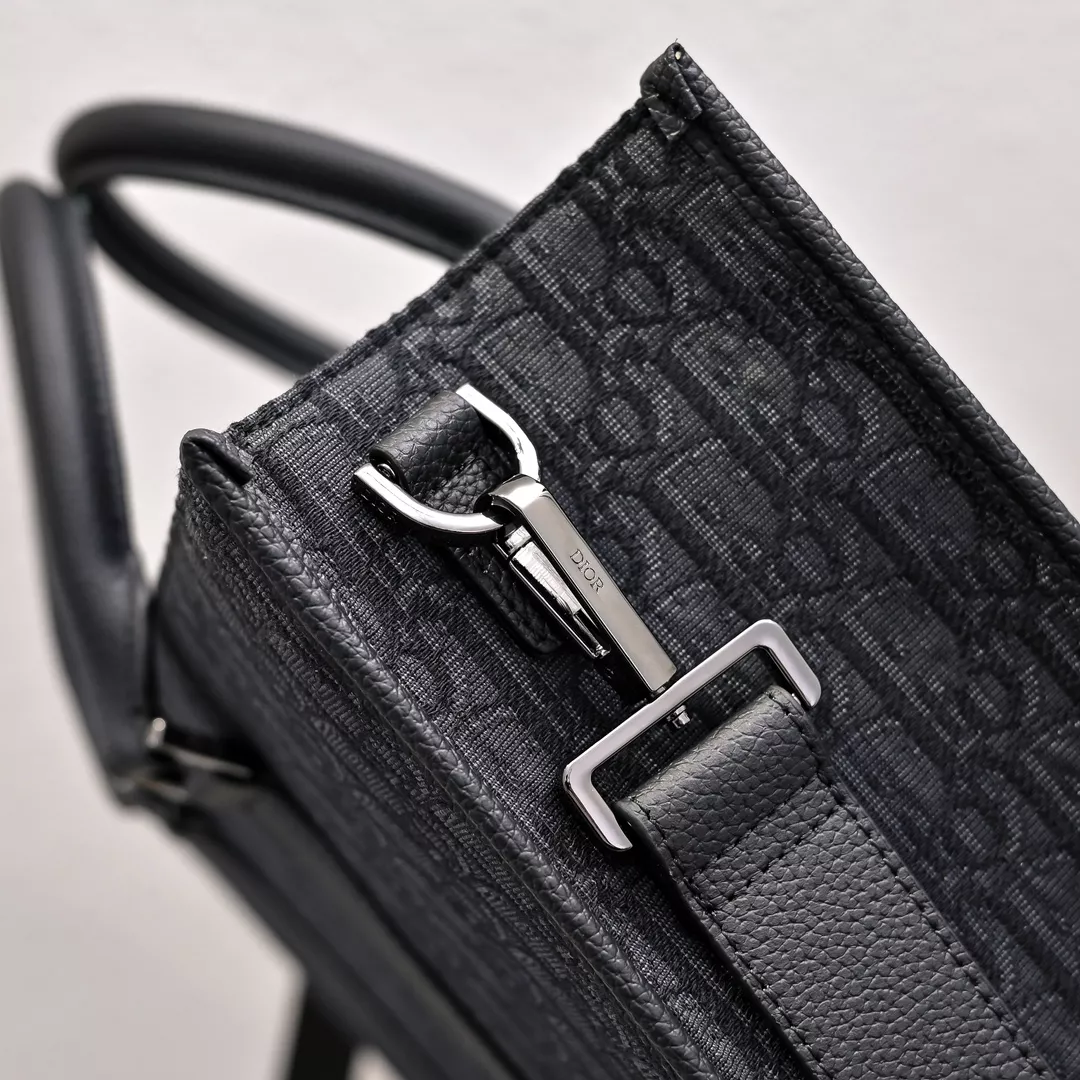 Christian Dior AAA Man Handbags Trendy 1402