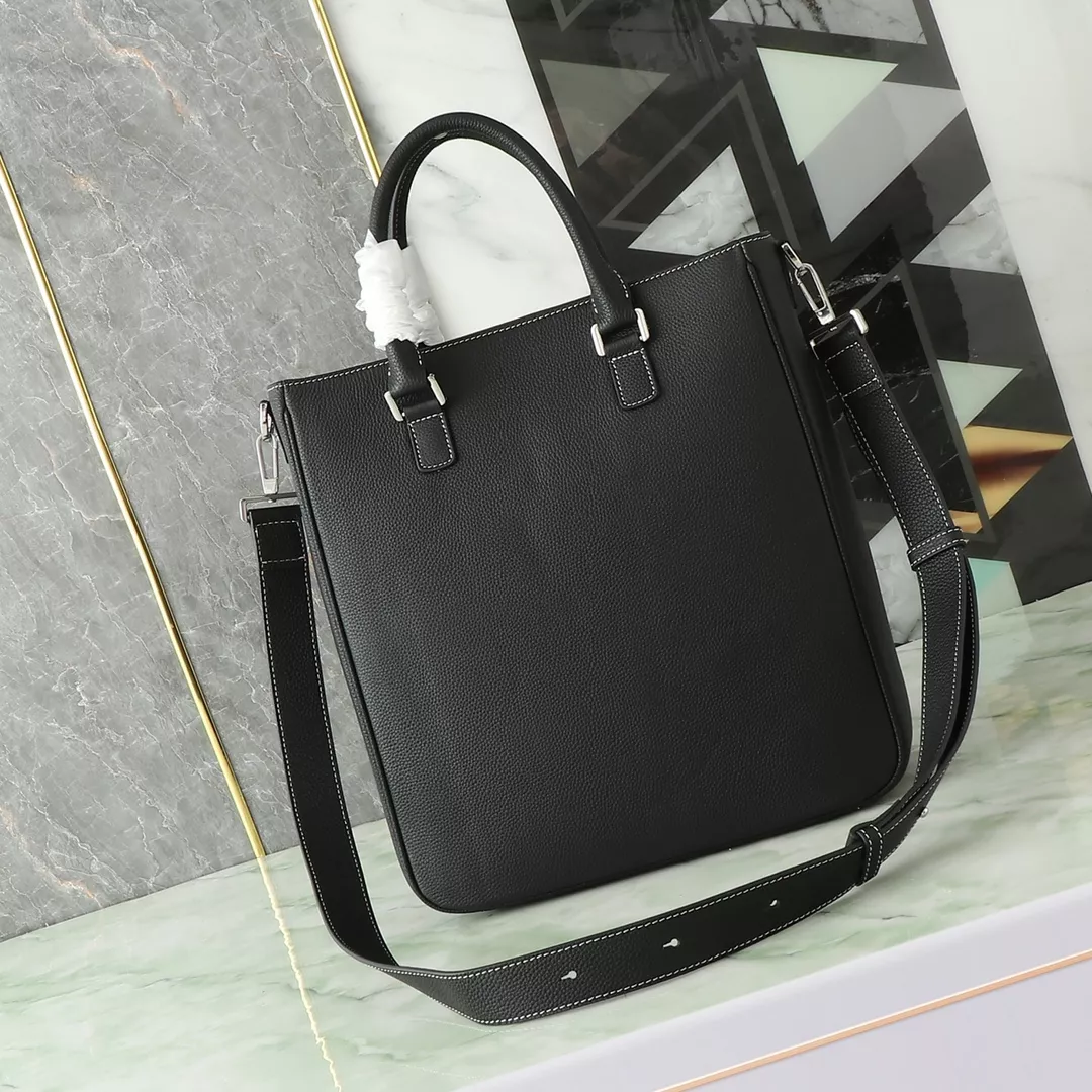 Christian Dior AAA Man Handbags Trendy 3364