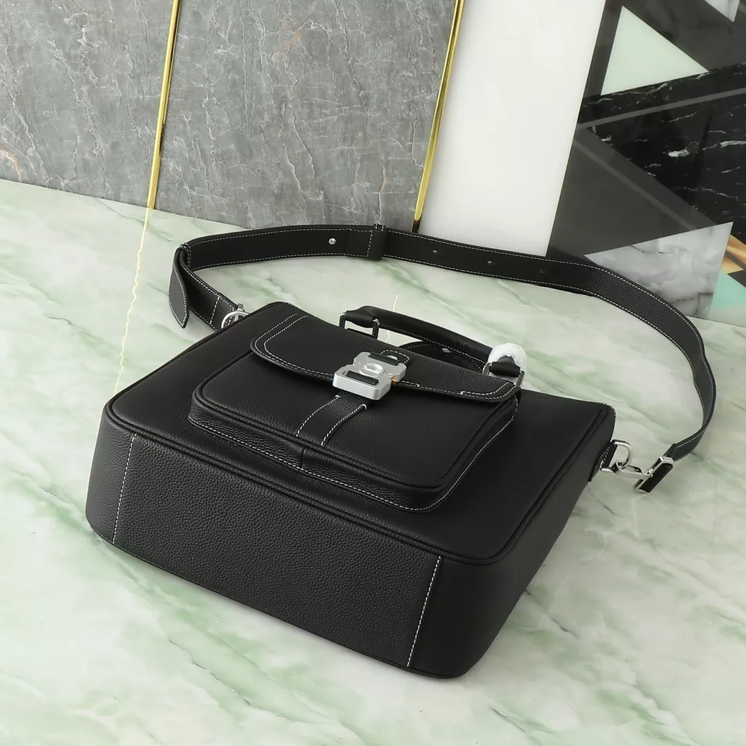Christian Dior AAA Man Handbags Trendy 3364