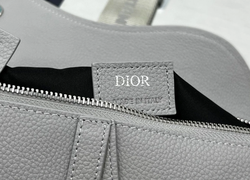 Christian Dior AAA Man Messenger Bags Affordable 3778