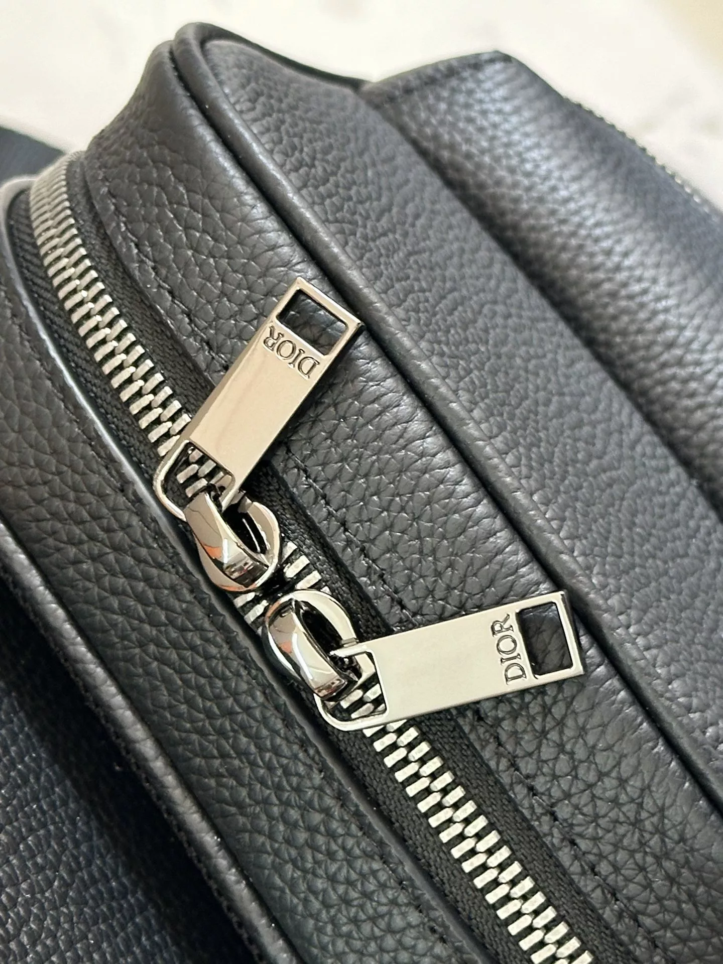 Christian Dior AAA Man Messenger Bags Classic 5114