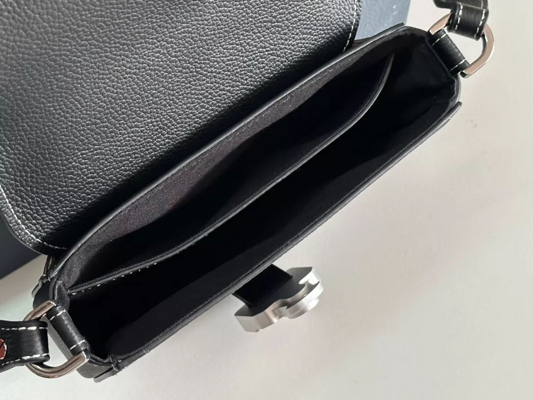 Christian Dior AAA Man Messenger Bags Comfortable 6589