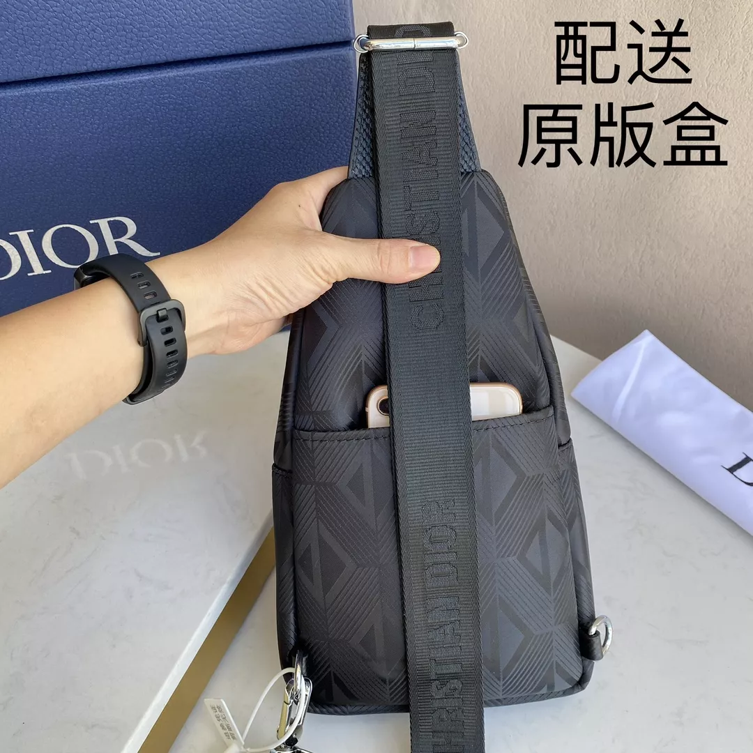 Christian Dior AAA Man Messenger Bags Comfortable 7026