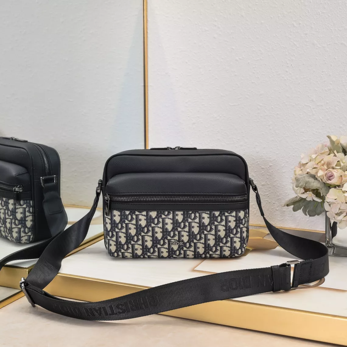 Christian Dior AAA Man Messenger Bags Comfortable 9705