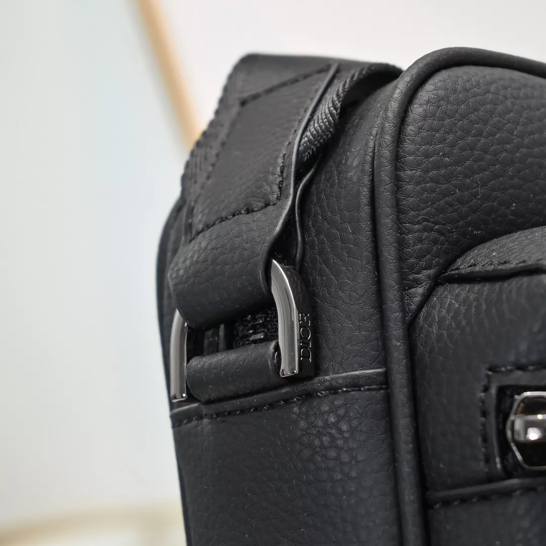 Christian Dior AAA Man Messenger Bags Comfortable 9705