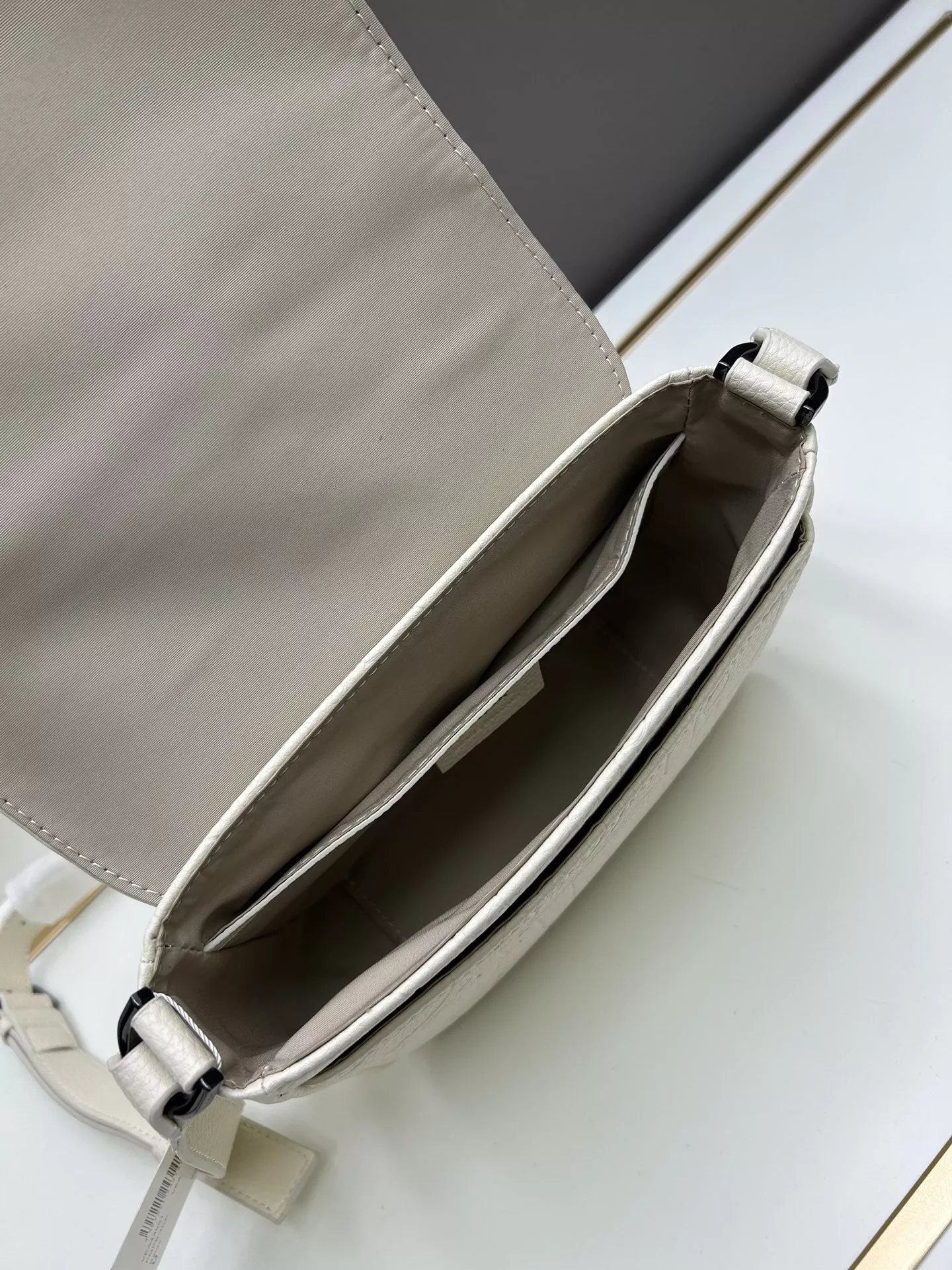 Christian Dior AAA Man Messenger Bags Compact 9771