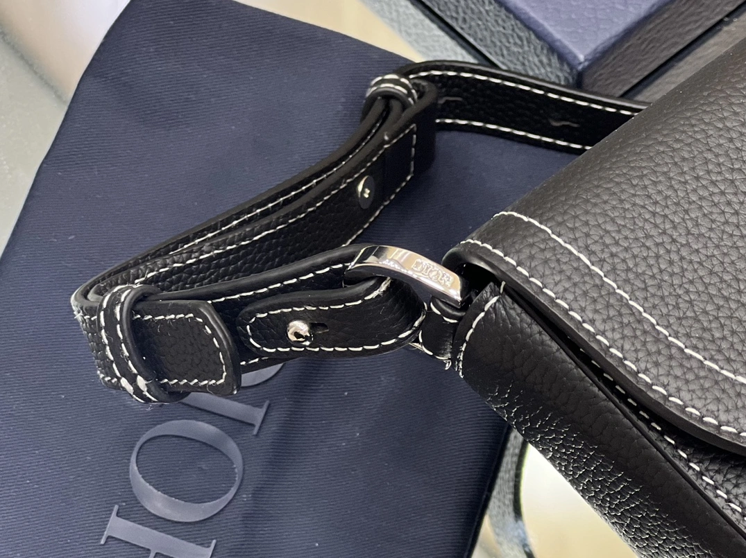 Christian Dior AAA Man Messenger Bags Flexible 758
