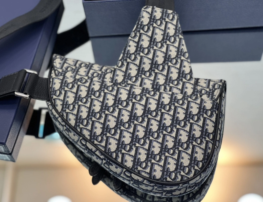 Christian Dior AAA Man Messenger Bags HighQuality 2215