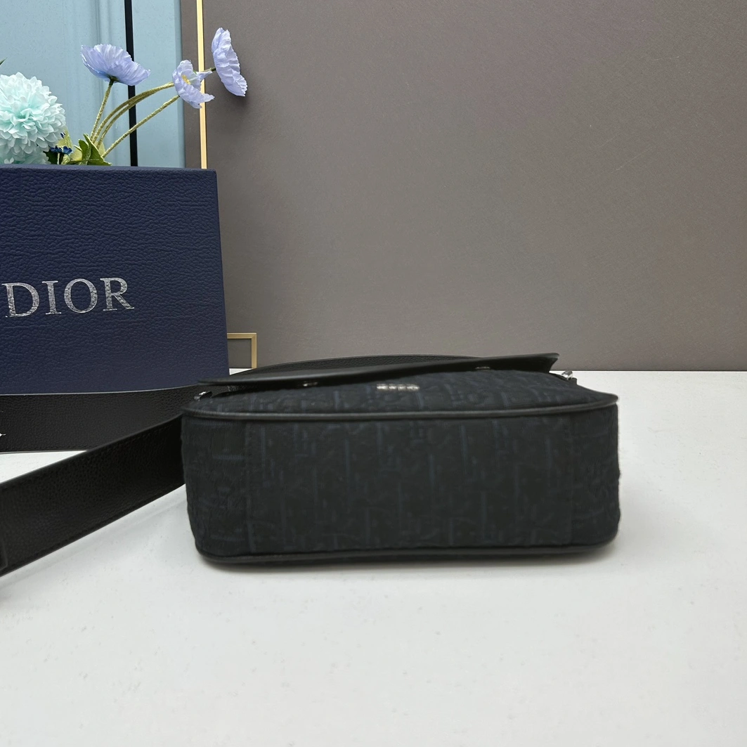 Christian Dior AAA Man Messenger Bags HighQuality 2975