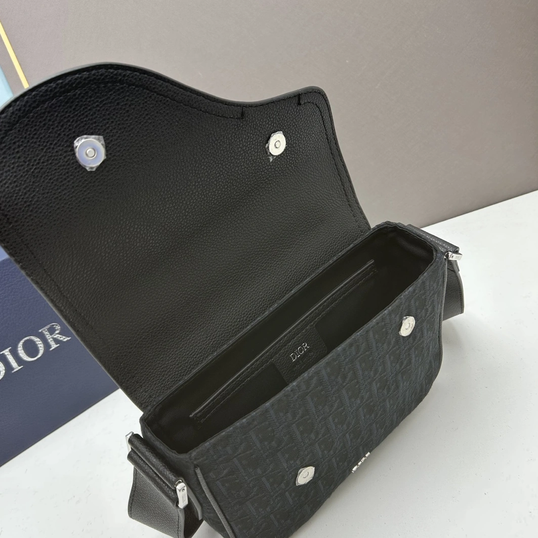Christian Dior AAA Man Messenger Bags HighQuality 2975