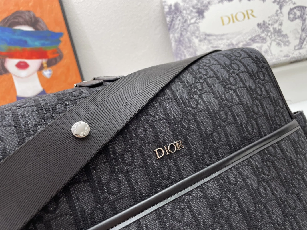Christian Dior AAA Man Messenger Bags HighQuality 8317