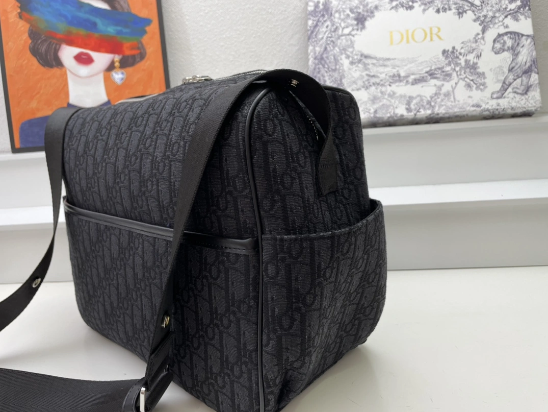 Christian Dior AAA Man Messenger Bags HighQuality 8317