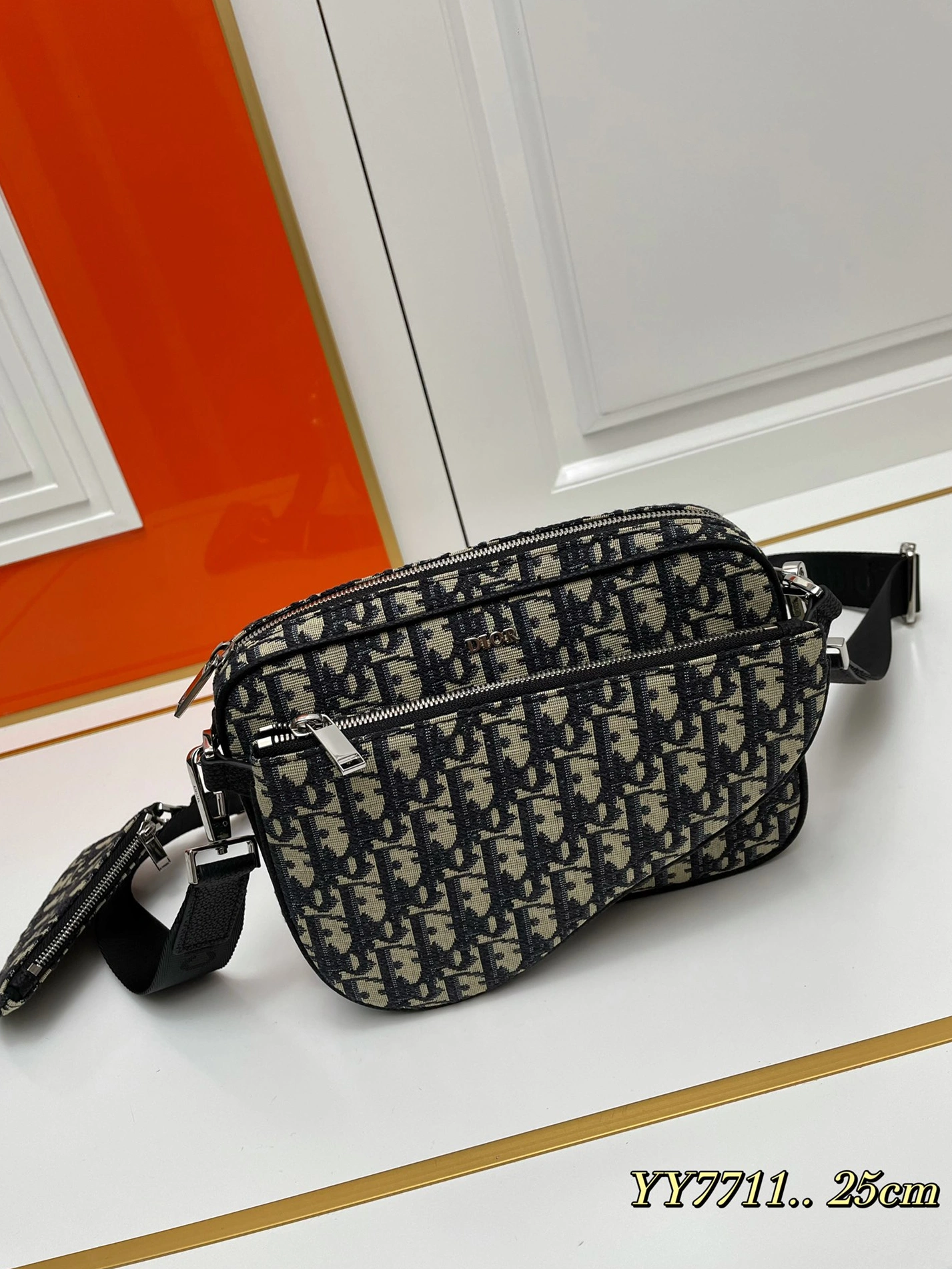 Christian Dior AAA Man Messenger Bags Lightweight 268