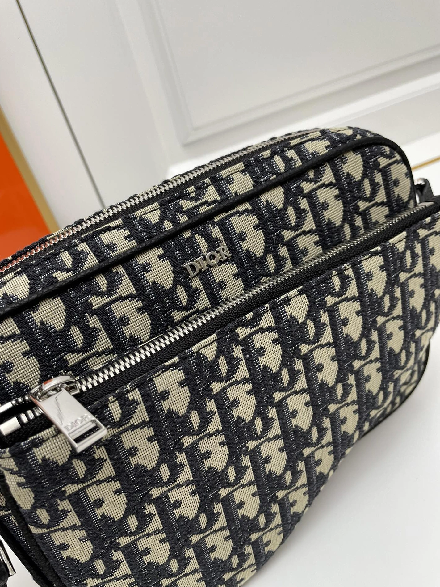 Christian Dior AAA Man Messenger Bags Lightweight 268