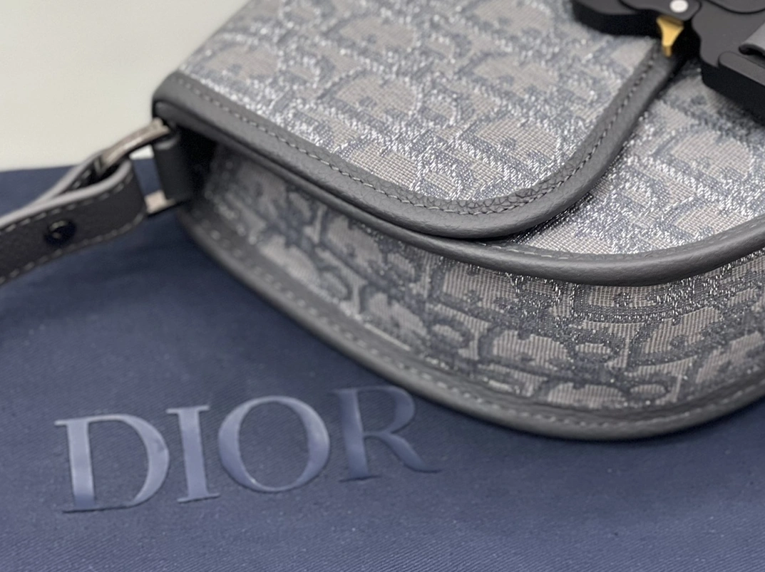 Christian Dior AAA Man Messenger Bags Modern 2336