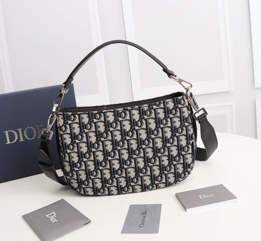 Christian Dior AAA Man Messenger Bags Modern 7749