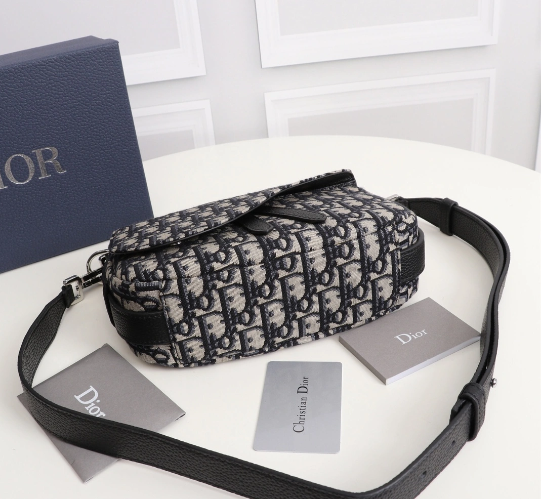 Christian Dior AAA Man Messenger Bags Modern 7749