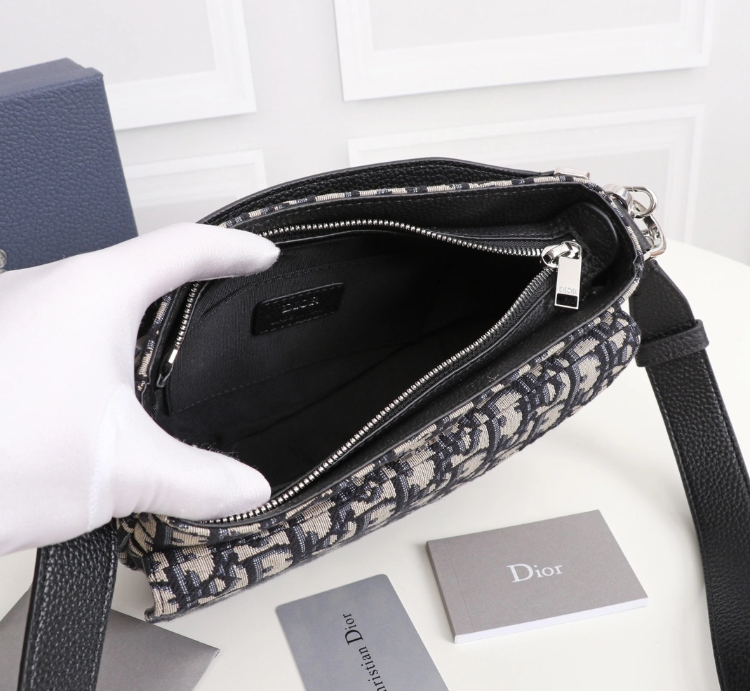 Christian Dior AAA Man Messenger Bags Modern 7749