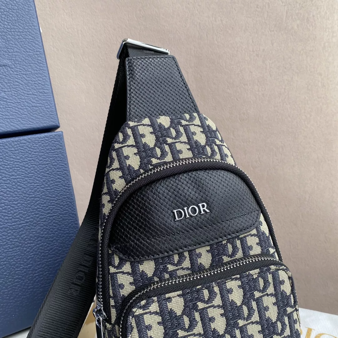 Christian Dior AAA Man Messenger Bags Popular 8413
