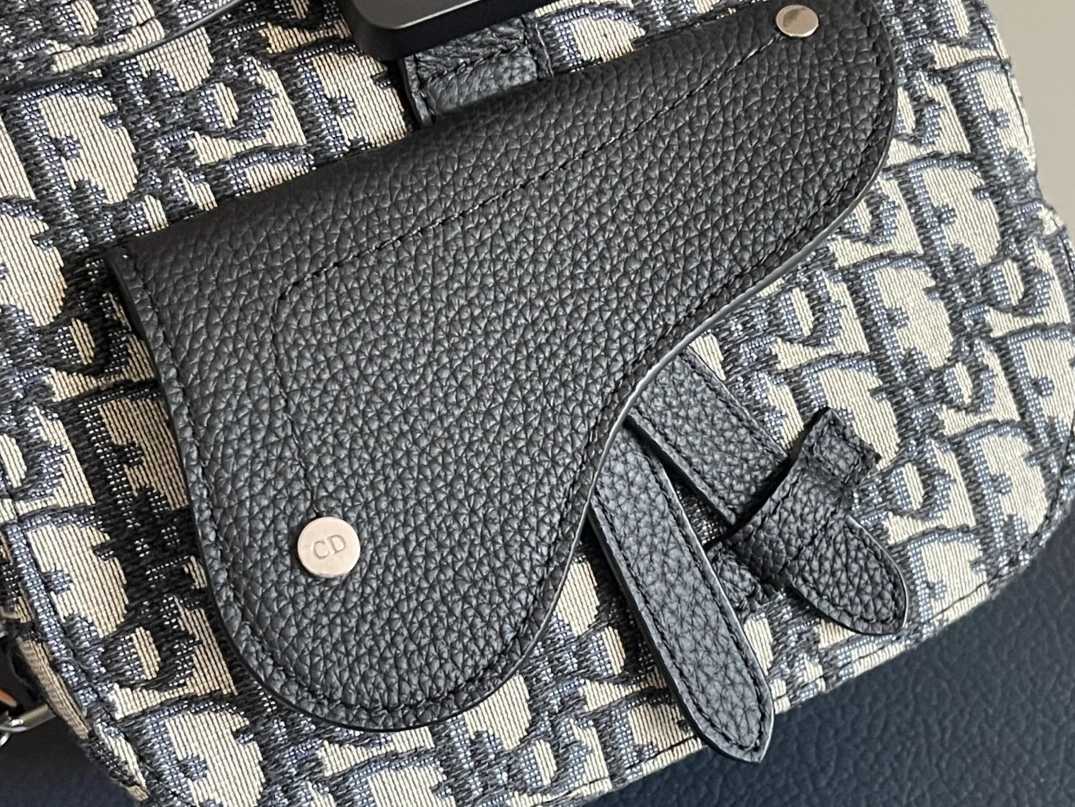 Christian Dior AAA Man Messenger Bags Reliable 7188