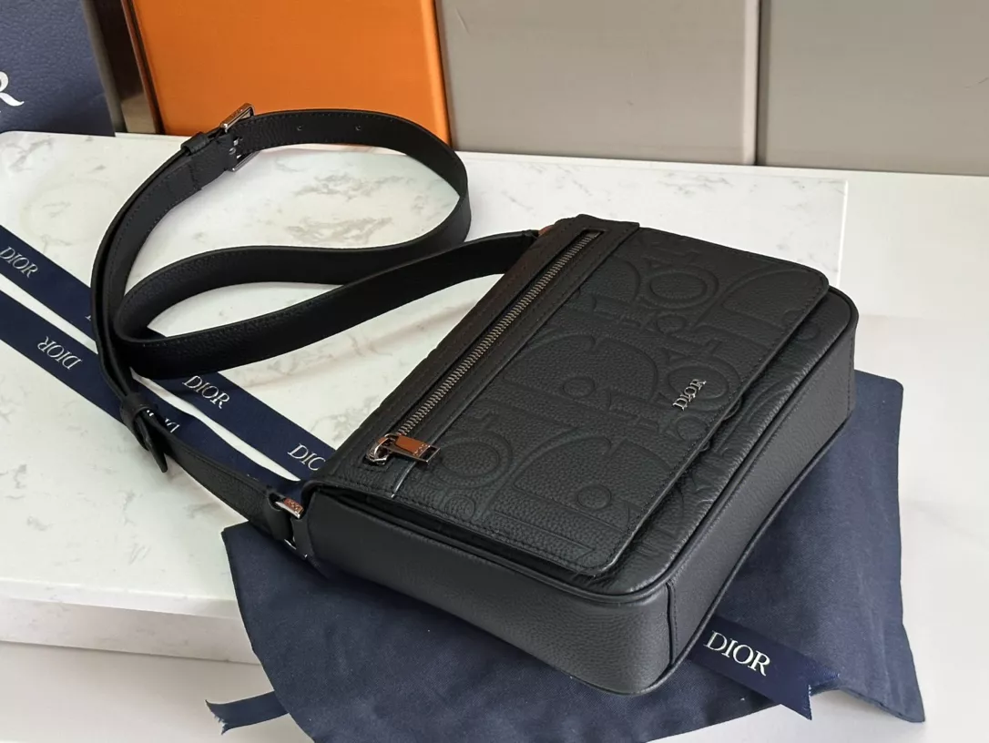Christian Dior AAA Man Messenger Bags Reliable 9192