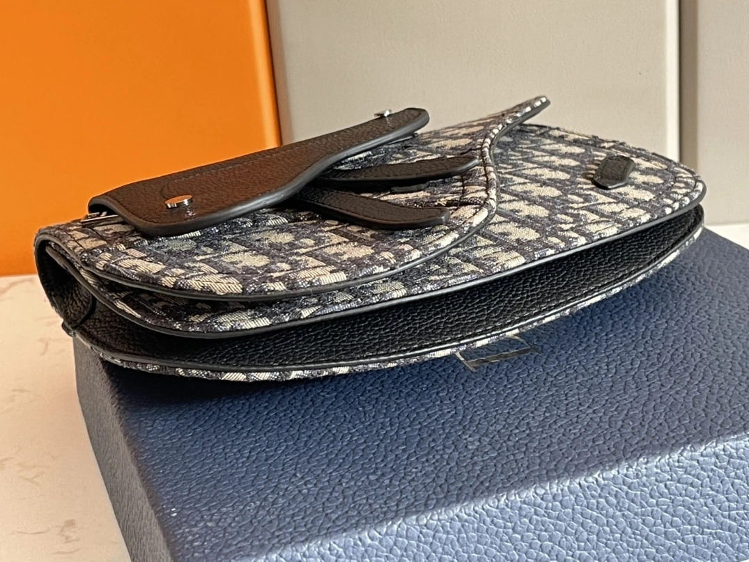 Christian Dior AAA Man Messenger Bags SmartChoice 8256