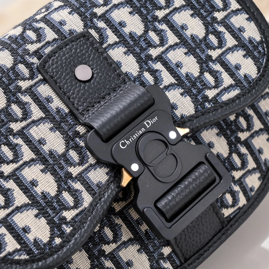 Christian Dior AAA Man Messenger Bags SportInspired 3911