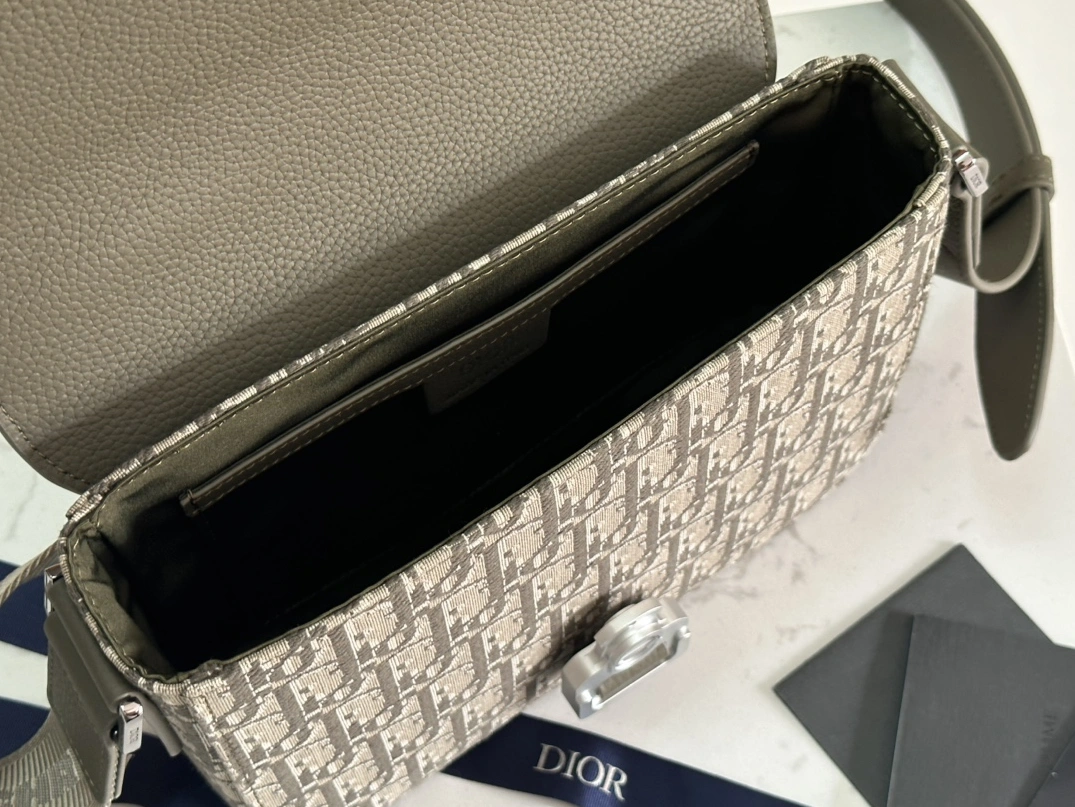 Christian Dior AAA Man Messenger Bags StreetReady 1726