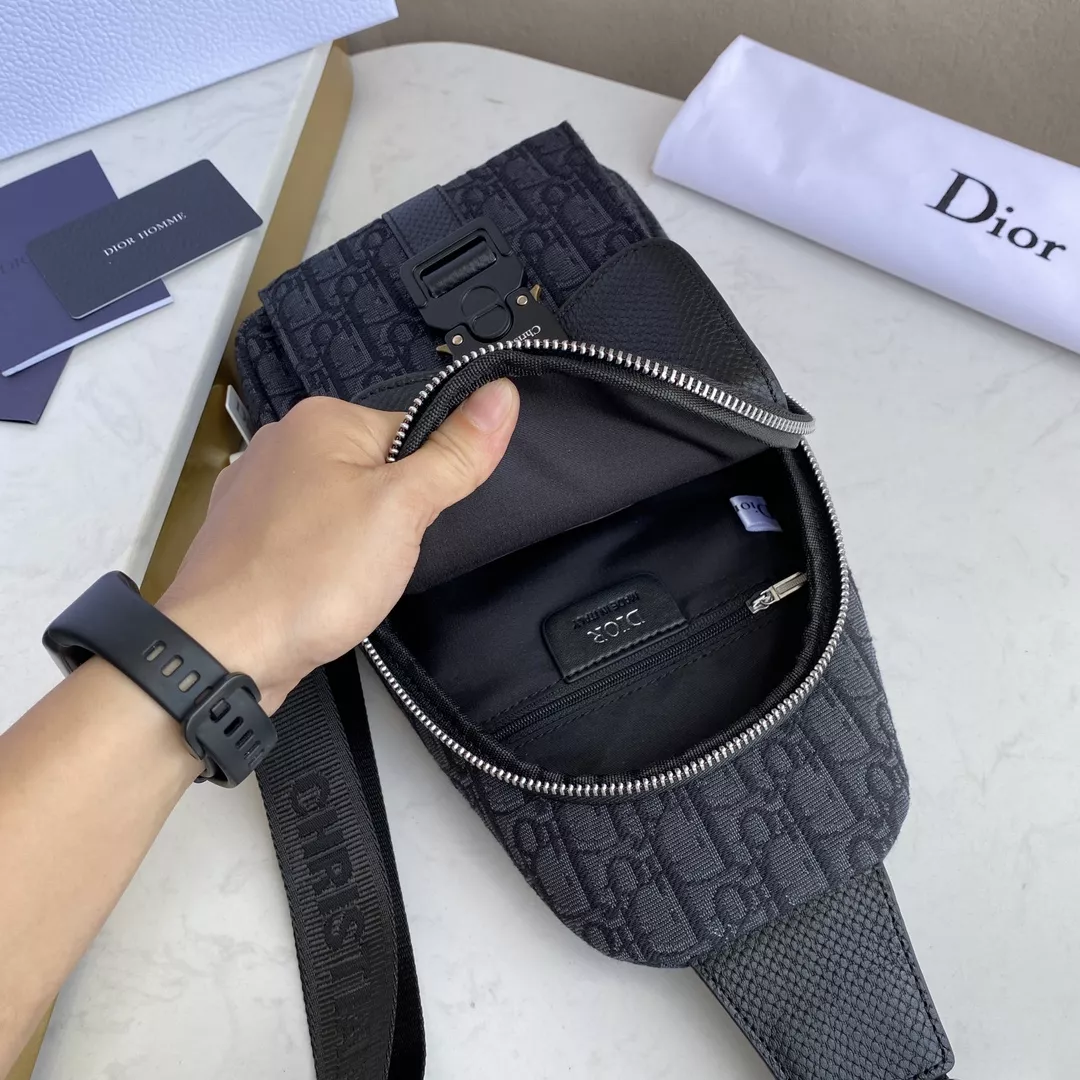 Christian Dior AAA Man Messenger Bags Stylish 1713
