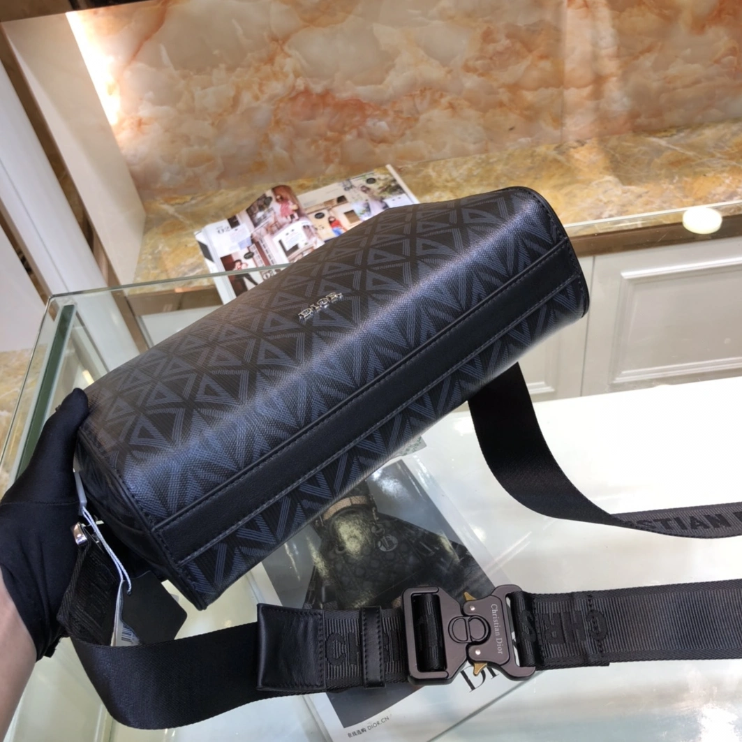 Christian Dior AAA Man Messenger Bags Stylish 845