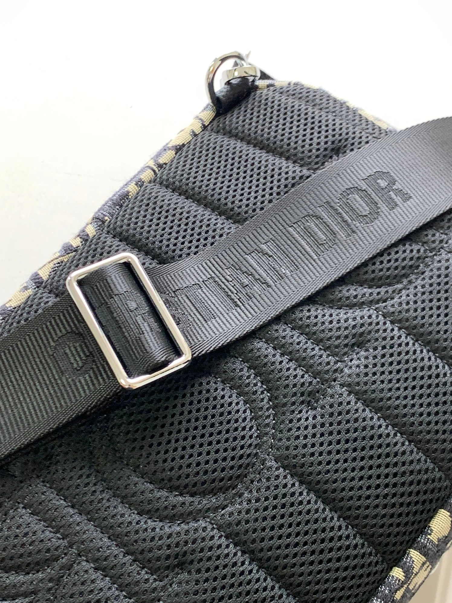 Christian Dior AAA Man Messenger Bags Stylish 8740