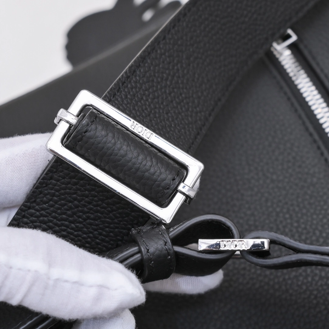 Christian Dior AAA Man Messenger Bags Timeless 6282